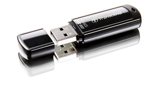USB DISK TRANSCEND 128GB JF 700, 3.0, črn, s pokrovčkom